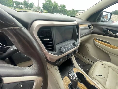 Used 2017 GMC Acadia Denali w/ Technology Package AWD/4WD image 18