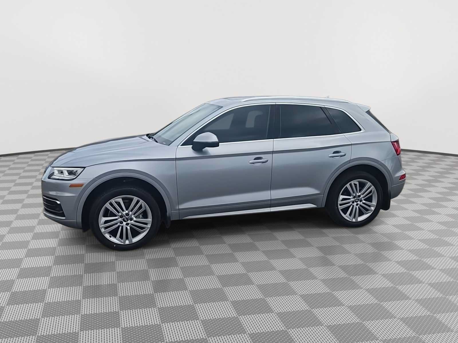 Used 2018 Audi Q5 Prestige w/ Prestige Package AWD/4WD image 4