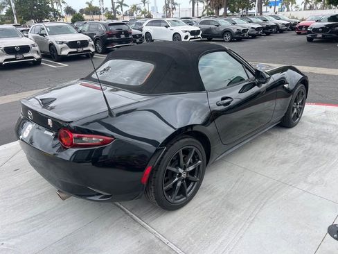 Used 2016 MAZDA MX-5 Miata Club RWD image 3