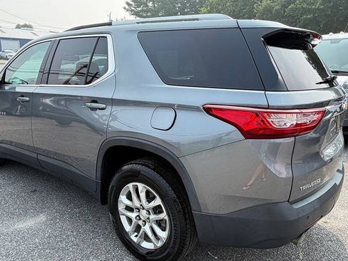 Used 2018 Chevrolet Traverse LT FWD image 4