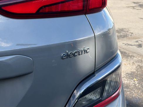 Used 2022 Hyundai Kona Limited image 28