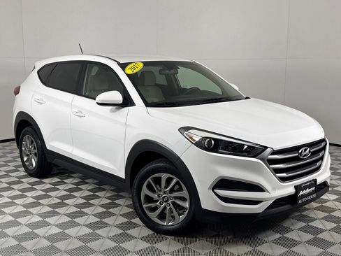 Used 2017 Hyundai Tucson SE image 2