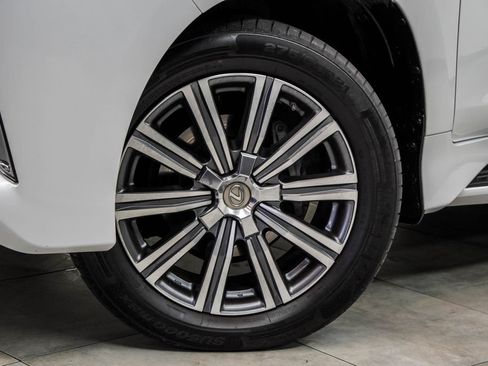 Used 2018 Lexus LX 570 4WD image 3