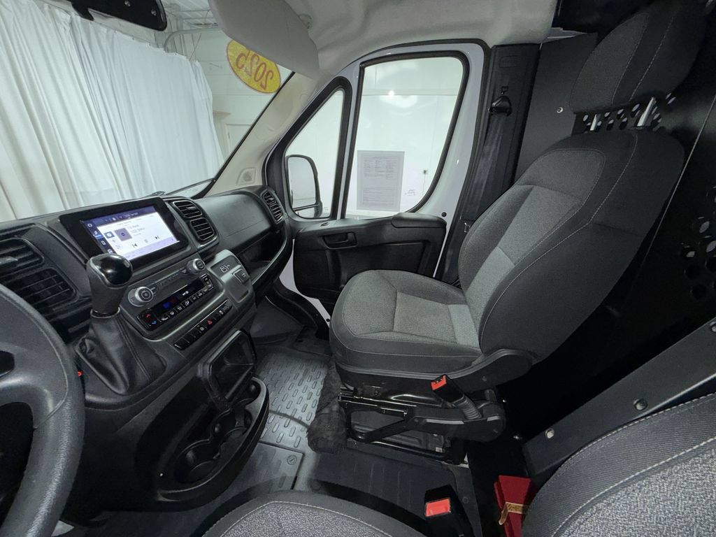 Used 2025 RAM ProMaster 2500 w/ U-Haul Equipment Group FWD image 23