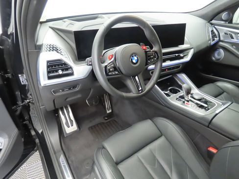 Certified 2025 BMW XM Base image 9