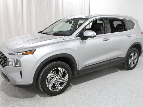 Certified 2023 Hyundai Santa Fe SEL image 3