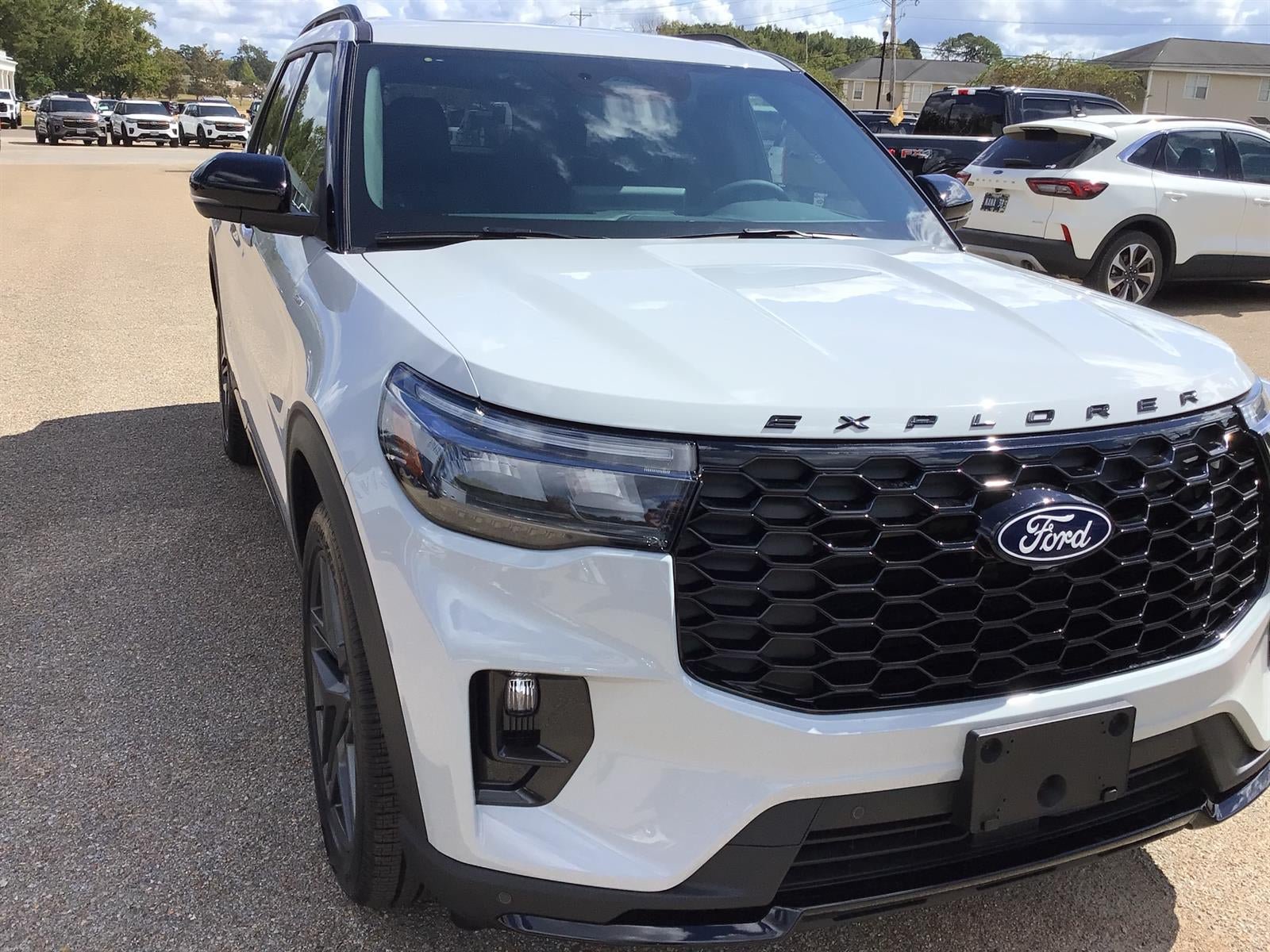 New 2027 Ford Explorer ST-Line w/ Premium Package AWD/4WD image 8