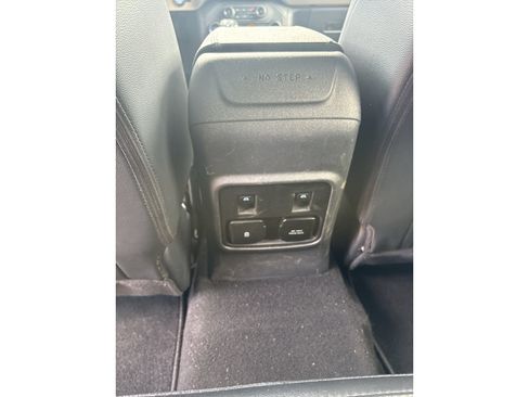 Used 2024 Ford Bronco Wildtrak AWD/4WD image 36