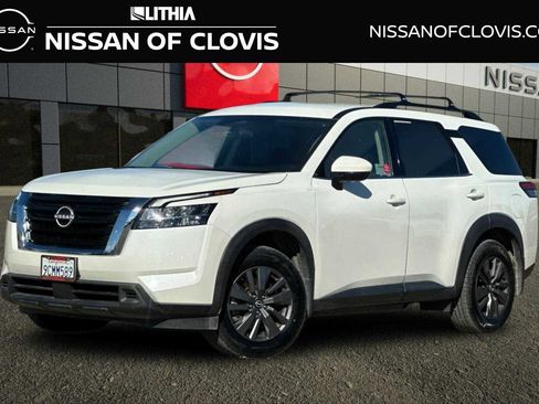 Certified 2022 Nissan Pathfinder SV image 1