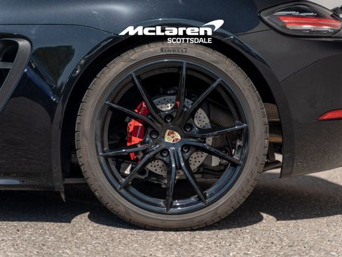 Used 2025 Porsche 718 Cayman S w/ Premium Package RWD image 32