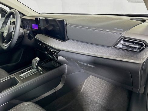 New 2026 Nissan Kicks SV w/ SV Premium Package image 28