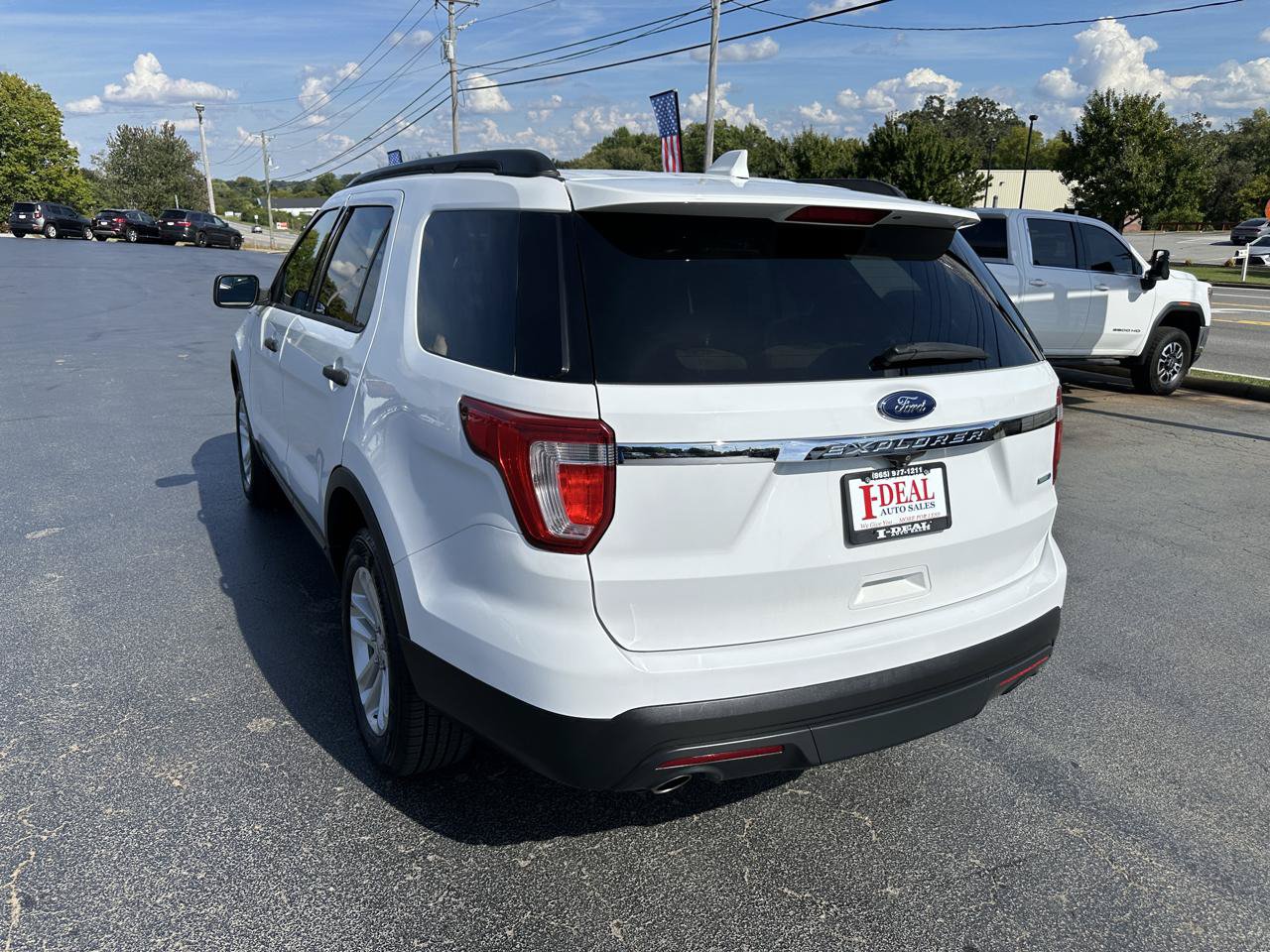 Used 2016 Ford Explorer 4WD image 2