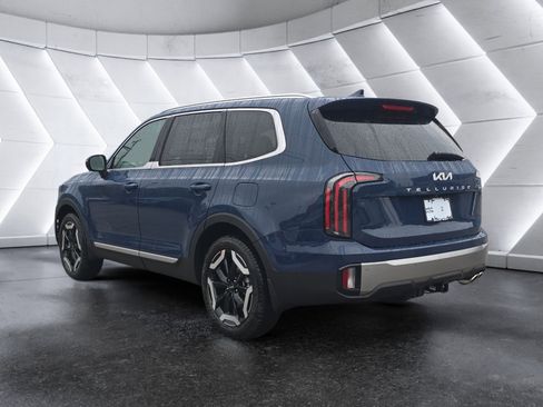 New 2025 Kia Telluride EX w/ EX Captain's Chair Package image 4