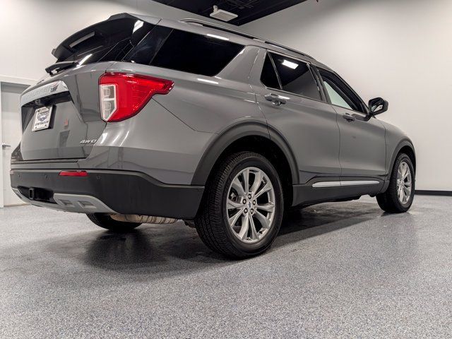 Used 2023 Ford Explorer XLT w/ Equipment Group 202A AWD/4WD image 8