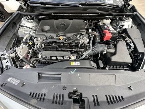 Used 2022 Toyota Camry XLE FWD image 31
