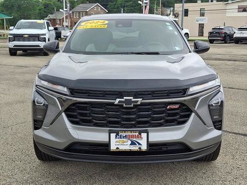 Used 2024 Chevrolet Trax RS FWD image 3