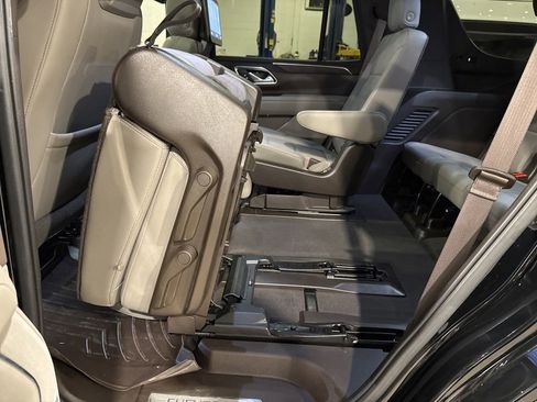 Used 2021 Chevrolet Tahoe Z71 w/ Rear Media and Nav Package image 43