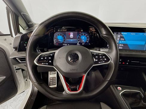 Used 2022 Volkswagen GTI SE image 11