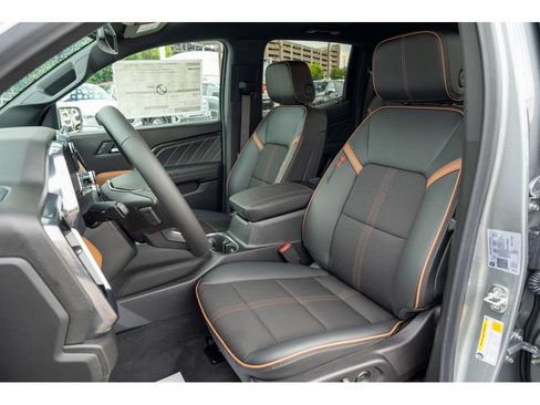 New 2026 GMC Canyon AT4 AWD/4WD image 12
