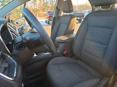 Used 2018 Chevrolet Equinox LT image 17