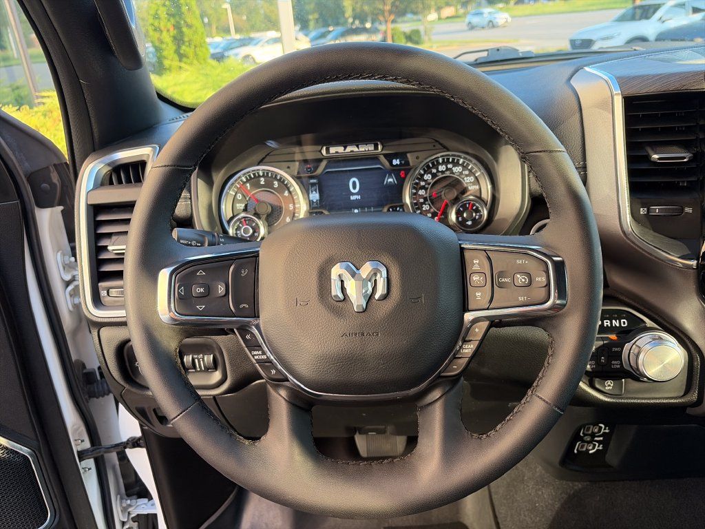 Used 2025 RAM 1500 Laramie AWD/4WD image 29