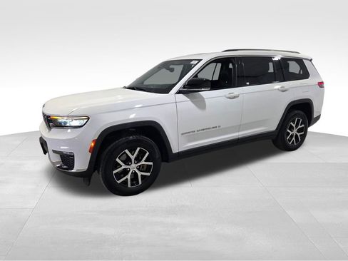 Certified 2024 Jeep Grand Cherokee L Limited AWD/4WD image 25