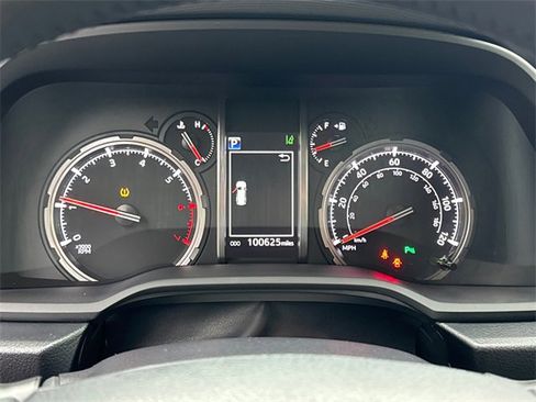 Used 2020 Toyota 4Runner image 26