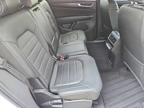 Used 2024 Volkswagen Atlas Cross Sport SEL R-Line AWD/4WD image 20