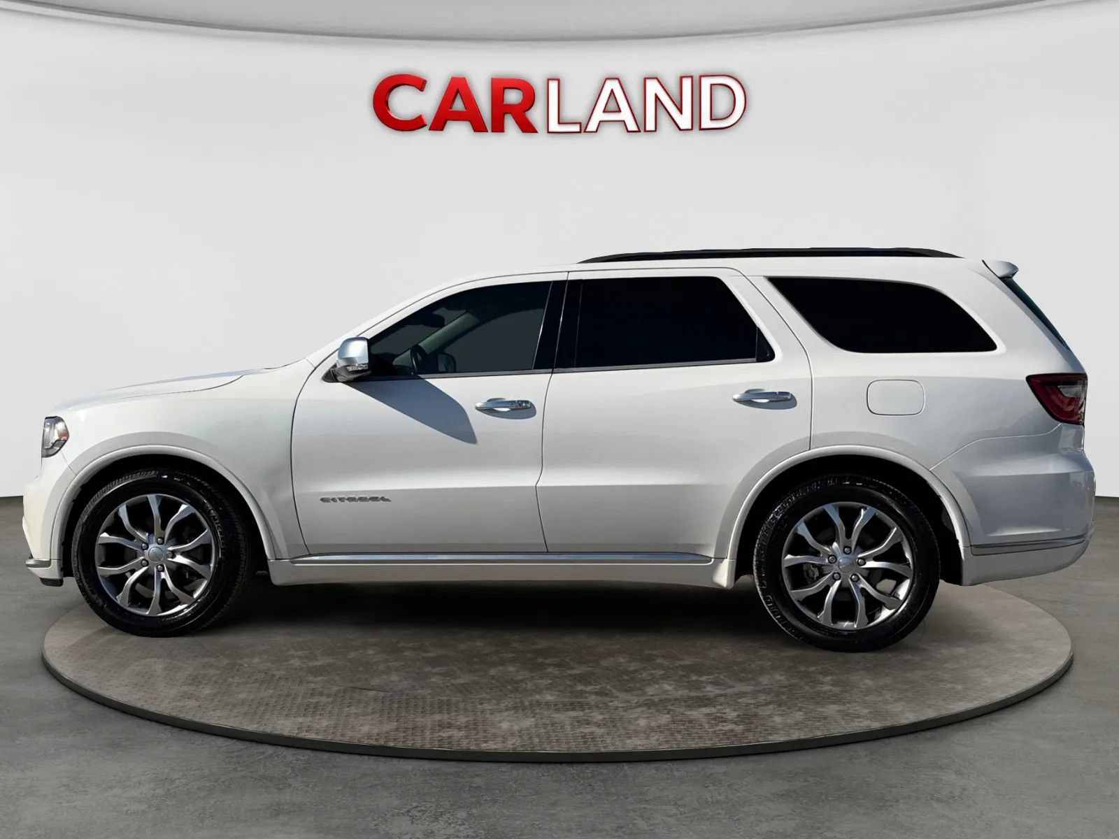 Used 2017 Dodge Durango Citadel RWD image 2