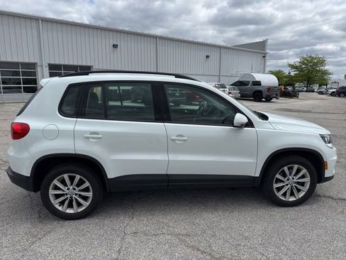 Used 2017 Volkswagen Tiguan Limited w/ Premium Package AWD/4WD image 8