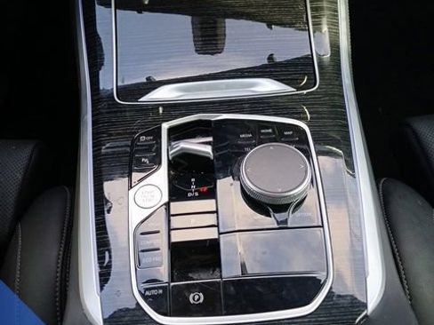 Used 2024 BMW X5 sDrive40i w/ M Sport Package RWD image 21