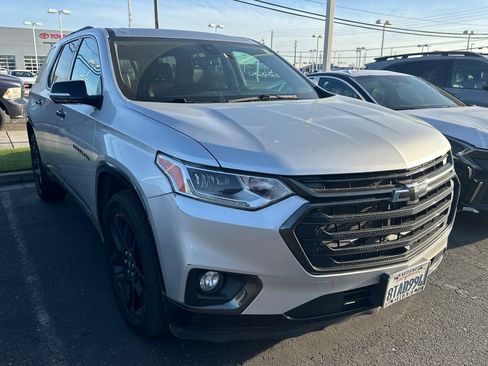 Used 2020 Chevrolet Traverse Premier w/ Redline Edition image 2