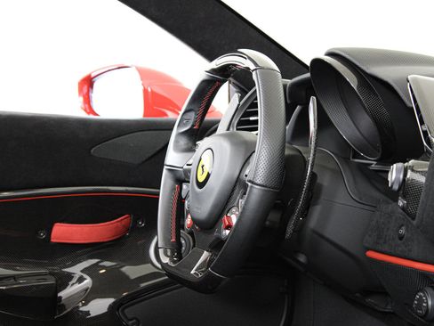 Certified 2019 Ferrari 488 Pista Spider RWD image 34