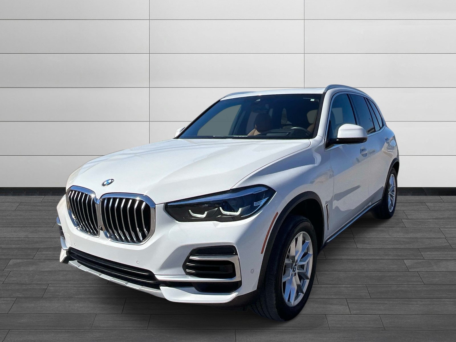 Used 2023 BMW X5 xDrive40i w/ Premium Package AWD/4WD image 7
