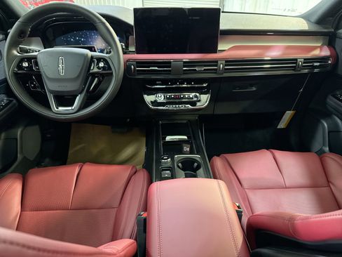 New 2026 Lincoln Corsair Reserve image 23