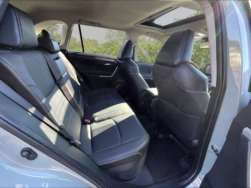 Used 2022 Toyota RAV4 XLE Premium AWD/4WD image 25