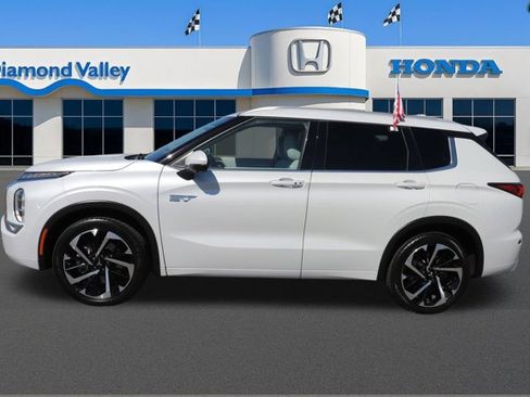 Used 2024 Mitsubishi Outlander 4WD Plug-In Hybrid image 9