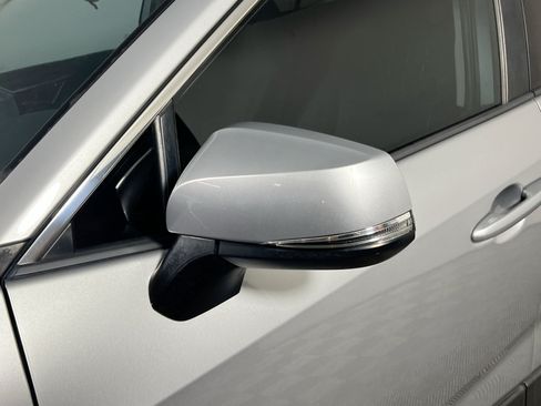 Used 2020 Toyota RAV4 XLE w/ Convenience Package FWD image 13