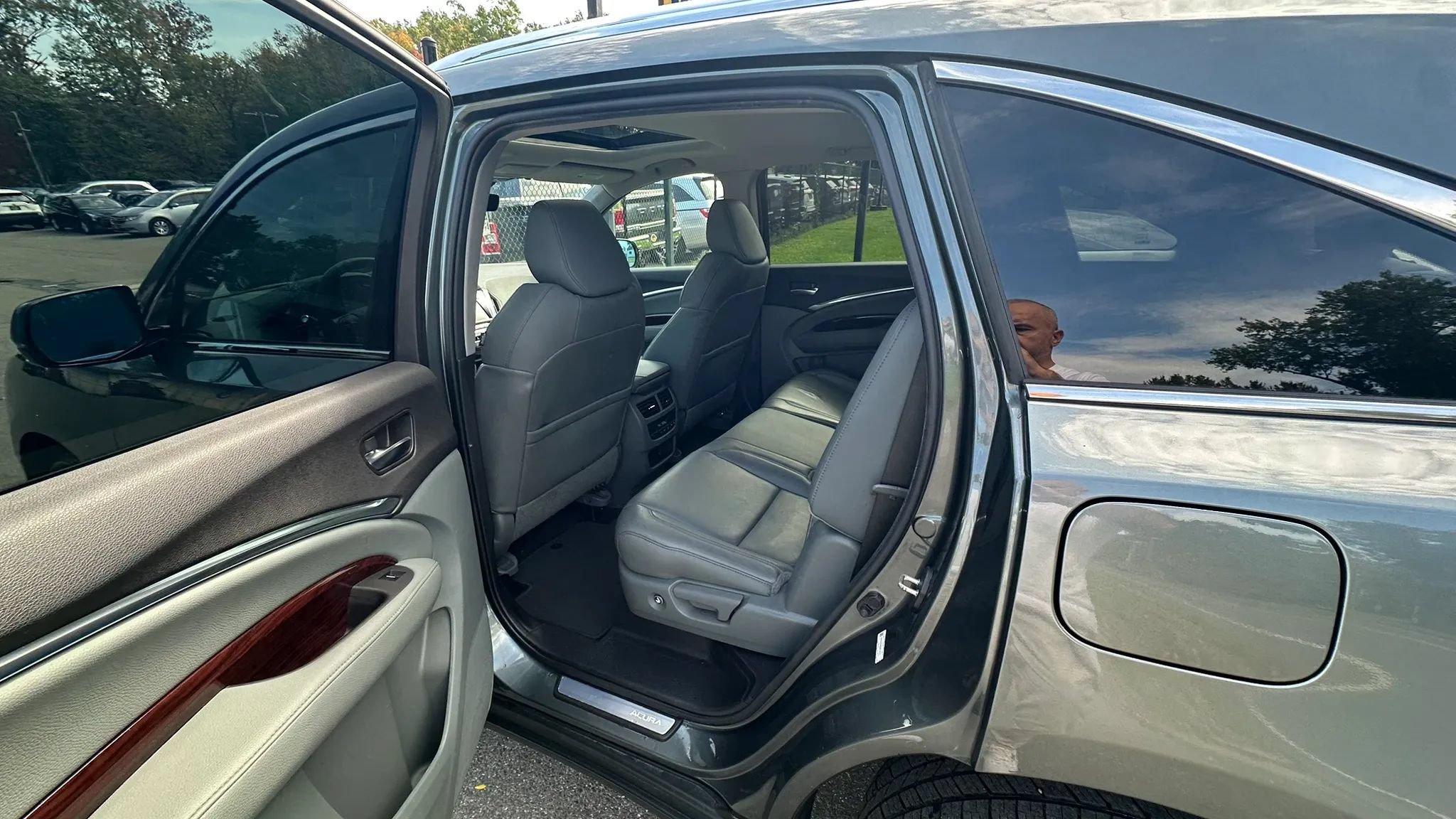 Used 2016 Acura MDX w/ Technology Package AWD/4WD image 32