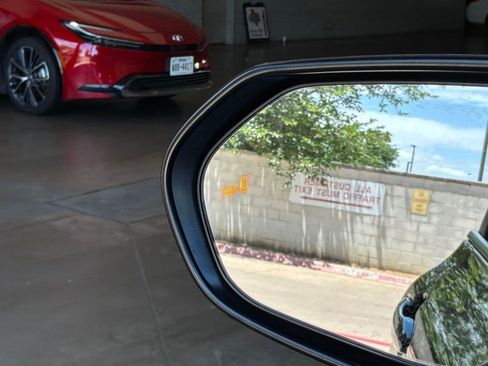 Used 2025 Toyota Camry SE FWD image 20