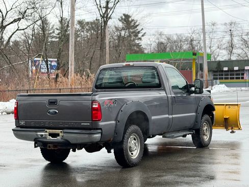 Used 2013 Ford F250 XL w/ XL Value Pkg image 4