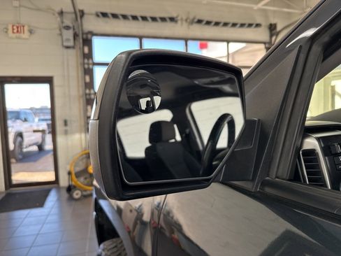 Used 2018 Chevrolet Silverado 1500 LT w/ Texas Edition image 13