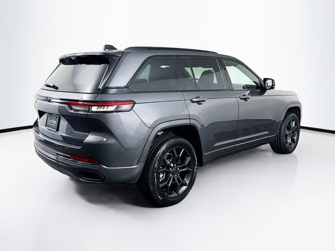 Used 2024 Jeep Grand Cherokee Limited 4xe image 9