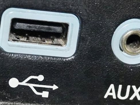 Used 2018 Chrysler Pacifica Touring-L image 27