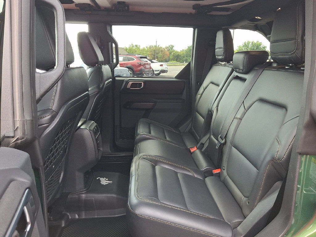 Used 2025 Ford Bronco Badlands AWD/4WD image 10