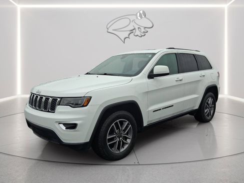 Used 2020 Jeep Grand Cherokee Laredo w/ Laredo X Package image 1