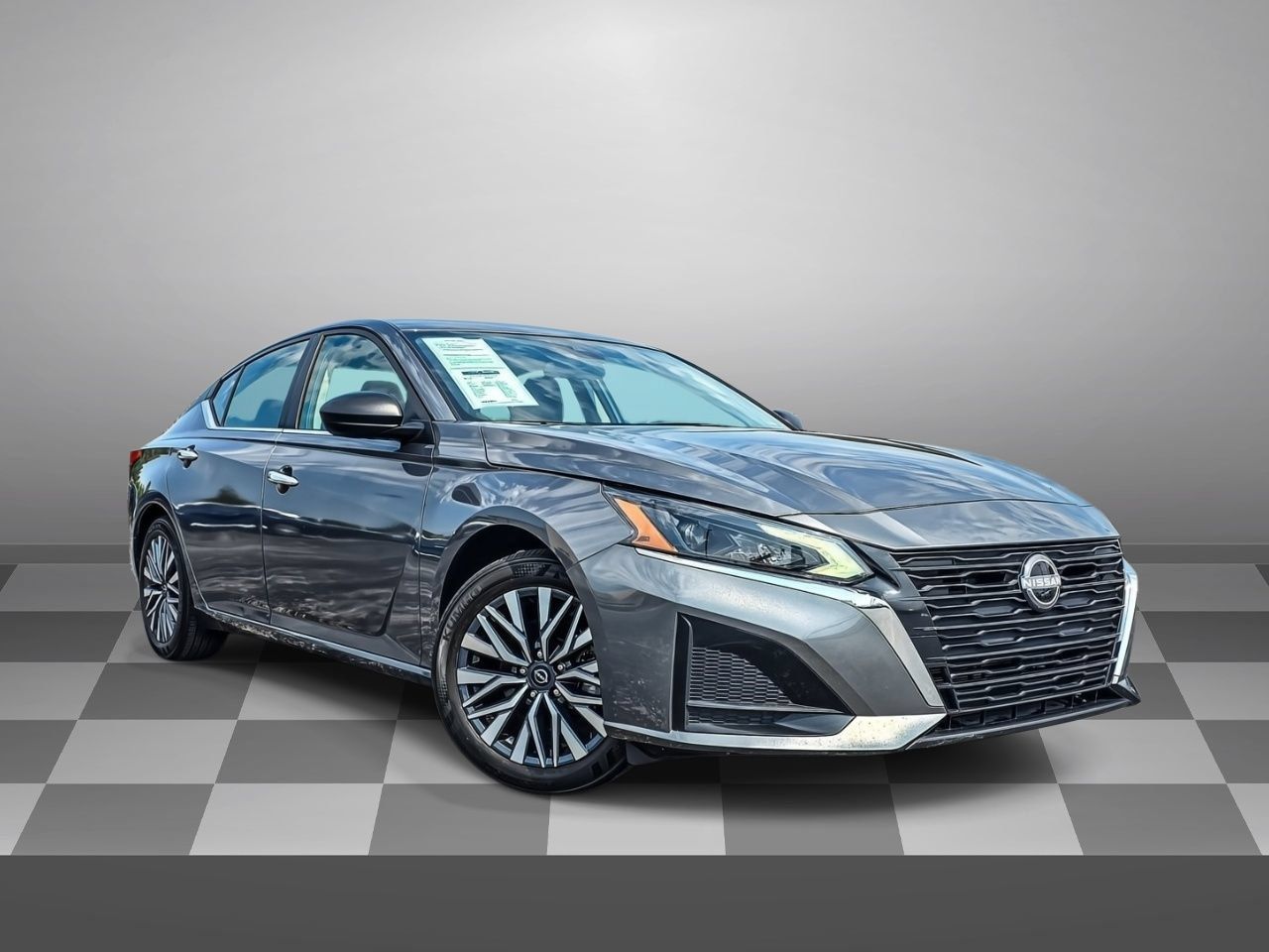 Used 2025 Nissan Altima 2.5 SV FWD image 1