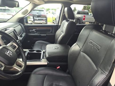Used 2015 RAM 1500 Laramie w/ Convenience Group AWD/4WD image 19