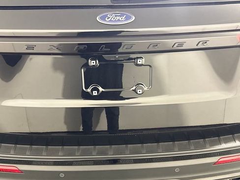 Used 2025 Ford Explorer ST AWD/4WD image 23
