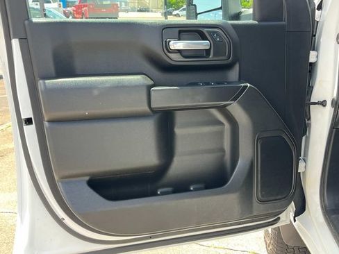 Used 2025 Chevrolet Silverado 2500 W/T AWD/4WD image 27